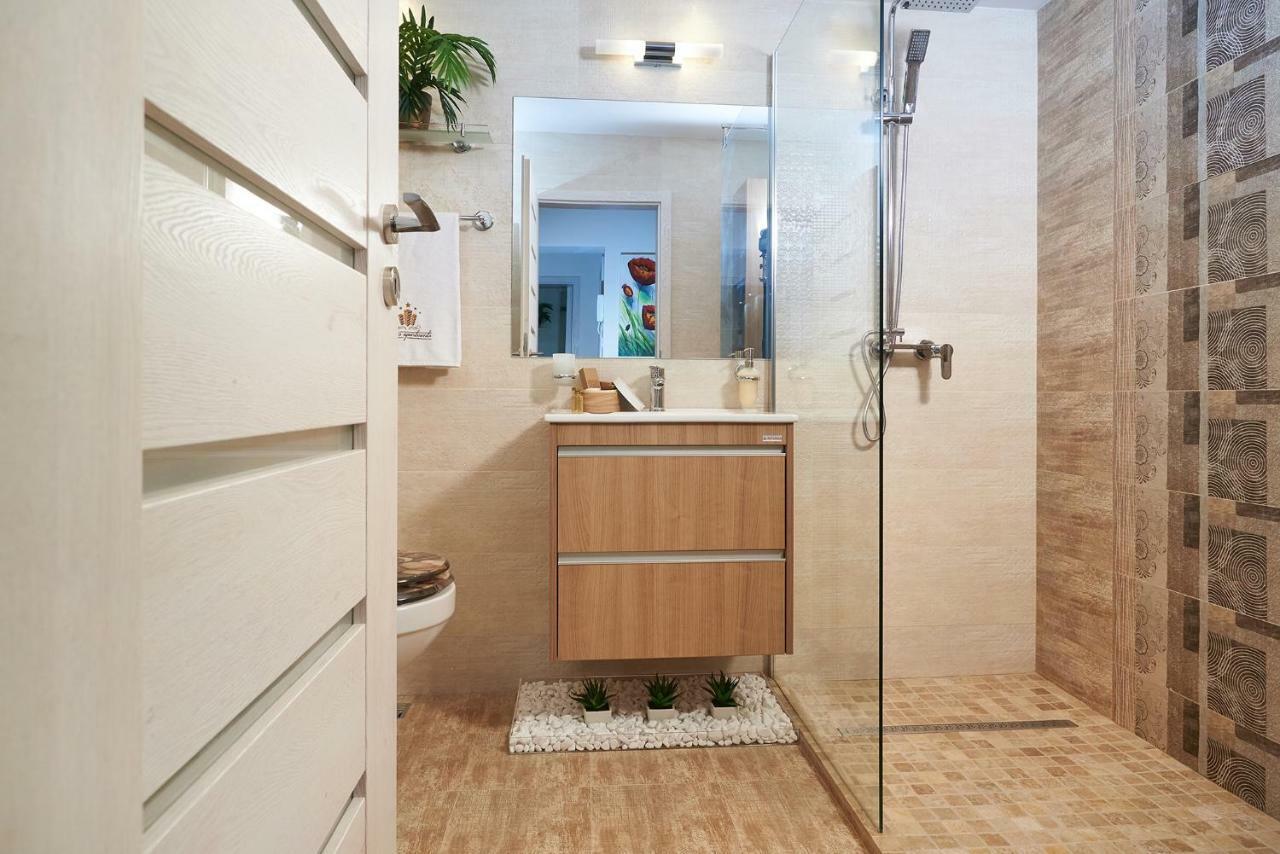 Exotic Rami'S Apartments Timisoara Luaran gambar